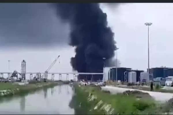 Fire reportedly razes Dangote refinery