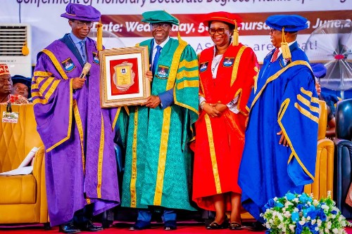 Sanwo-Olu Awards N10 Million Cash Prize To LASU’s Valedictorian, As Varsity Graduates 11,195