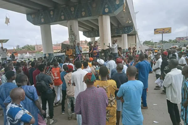 Protesters ignore Tinubu’s order, resume demonstration in Lagos